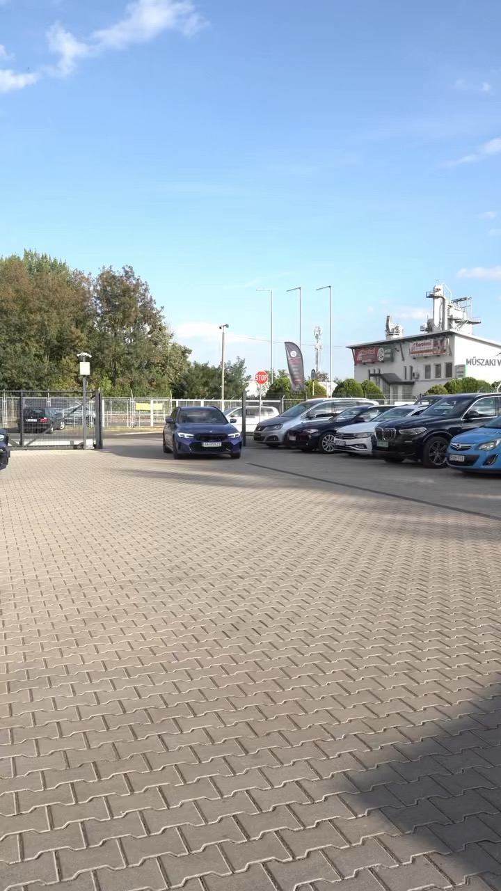{{ t.altParking }}